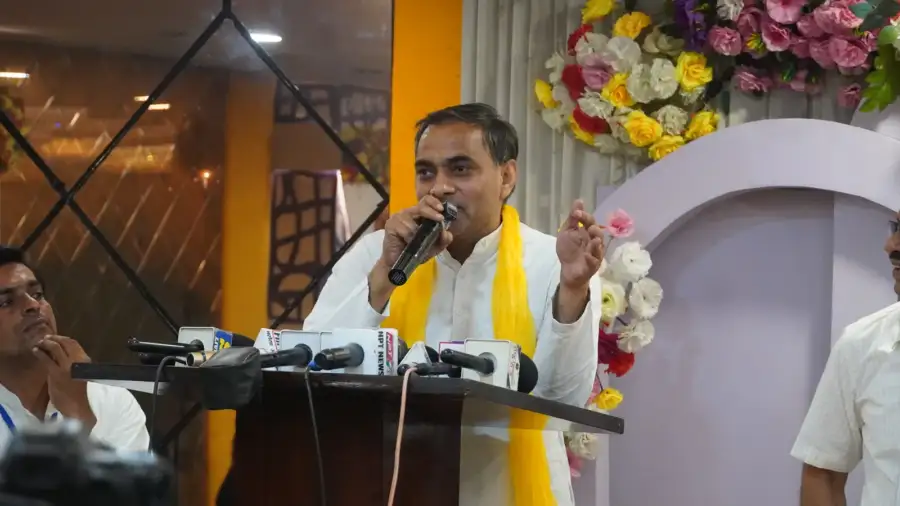 A guest addresses the gathering